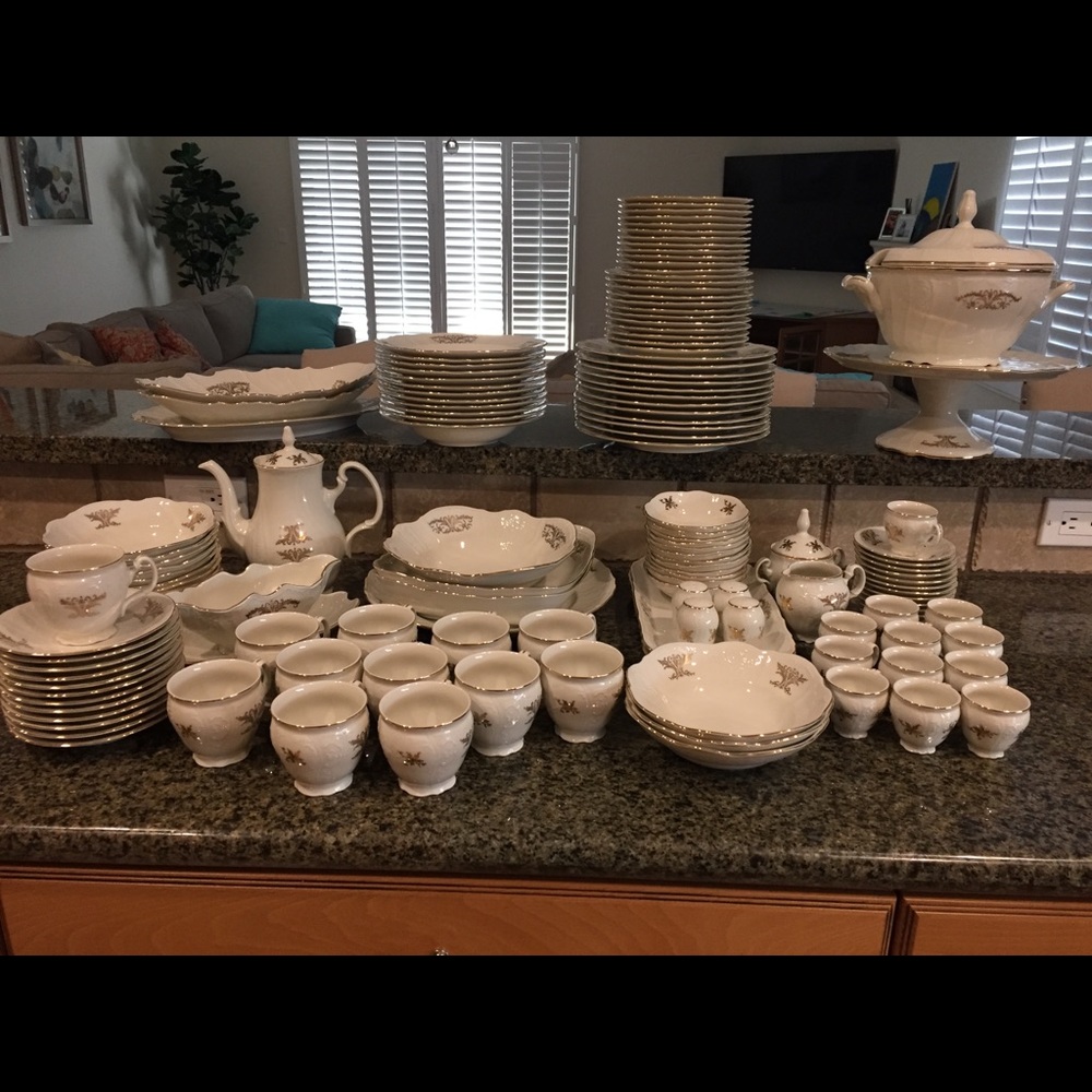 Fine china set